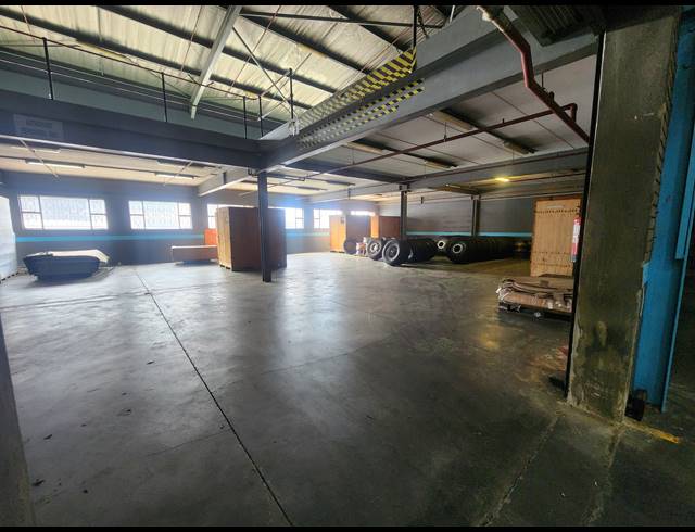 24,910M² WAREHOUSE TO LET IN WADEVILLE